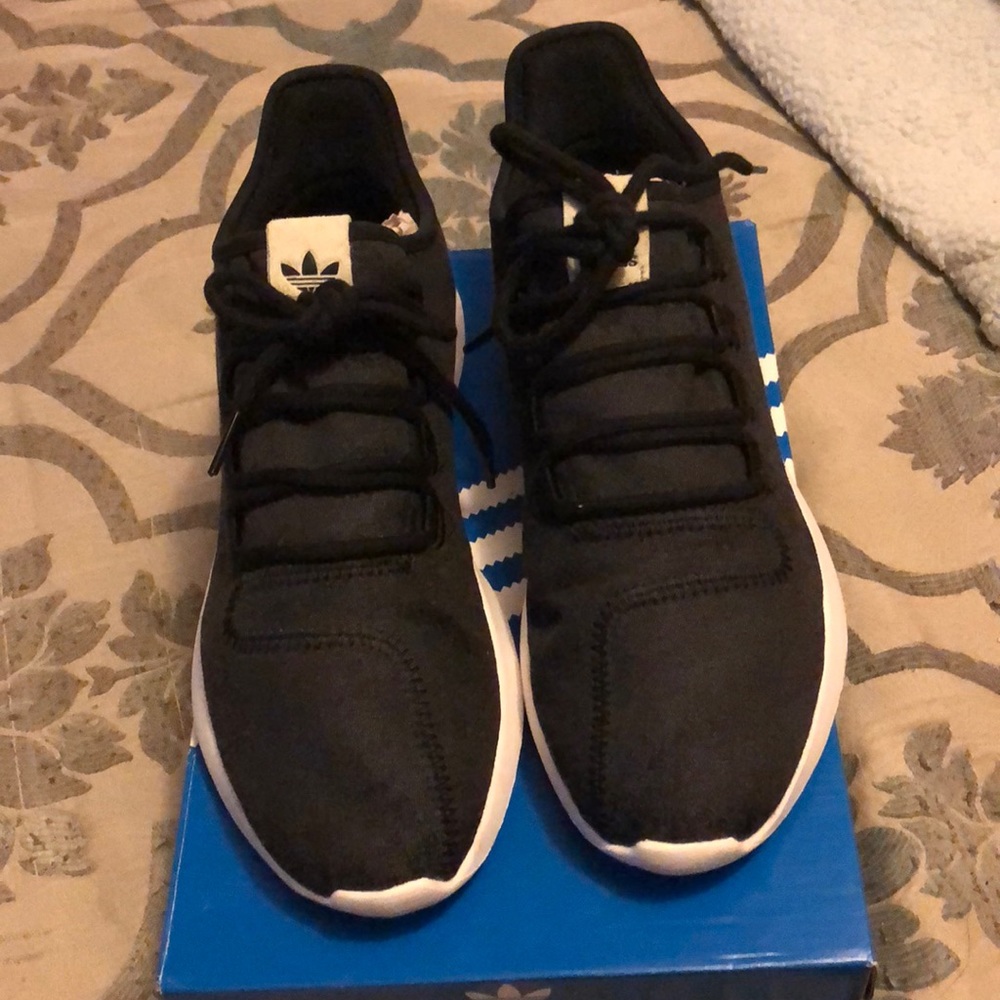 Tubular shadow adidas